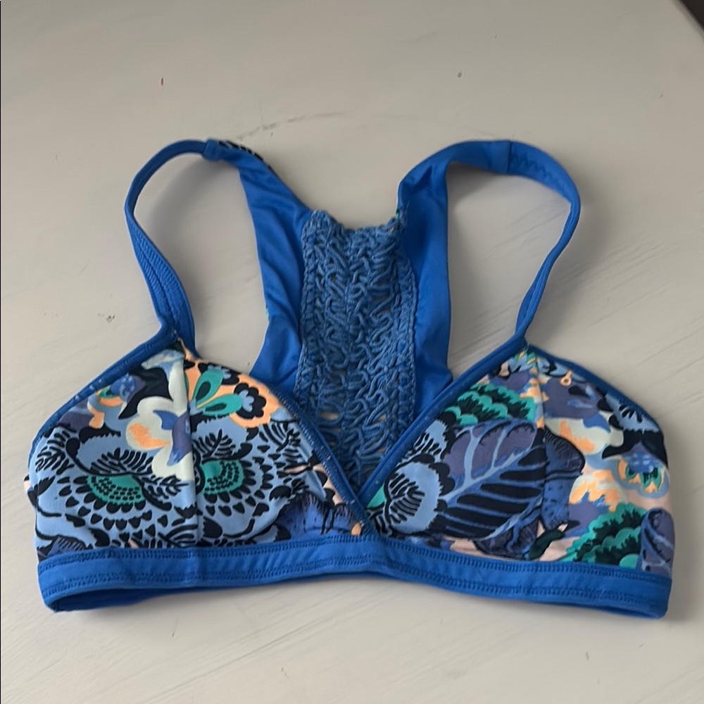 Maaji Women’s Reversible Bikini Top - Blue Floral Design